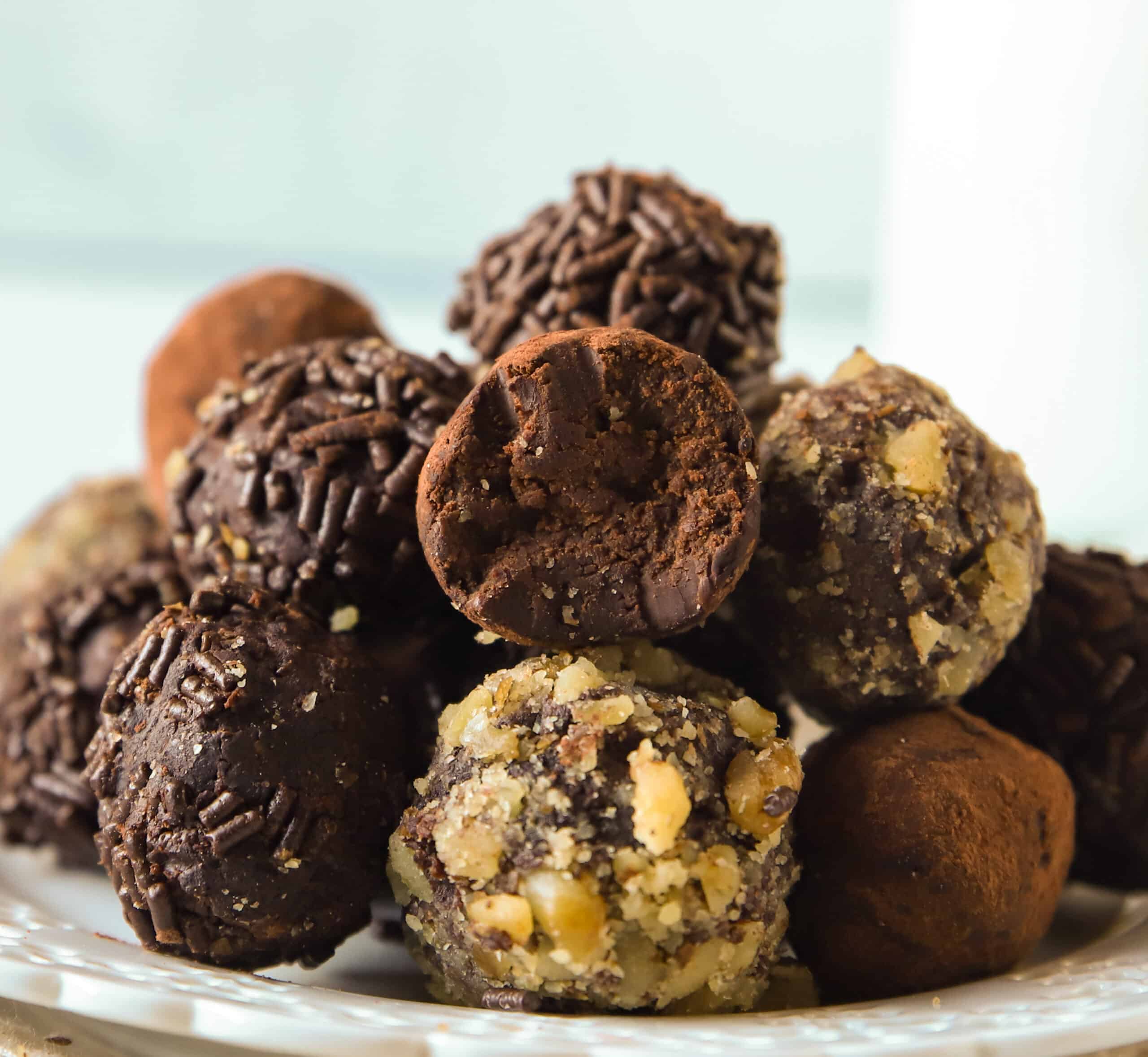 Easy Homemade Dark Chocolate Truffles: Your Guide to Rich Indulgence